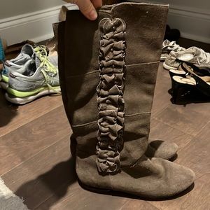 Taupe boots